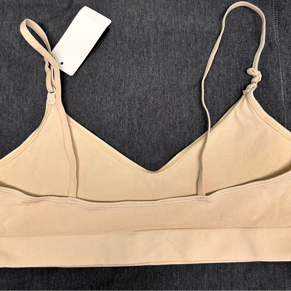 Wacoal Nude Light Beige Seamless Bralette - Picture 2 of 4